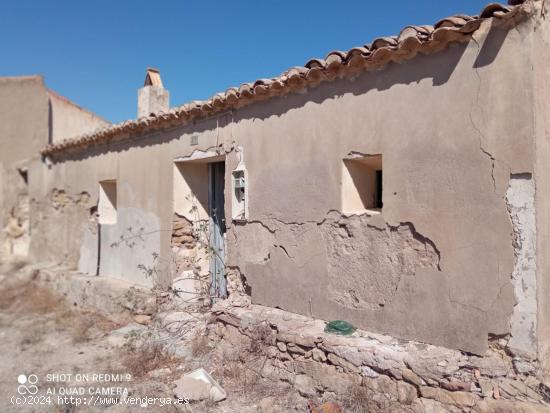 Casa con terreno en Cañadas de San Pedro - MURCIA