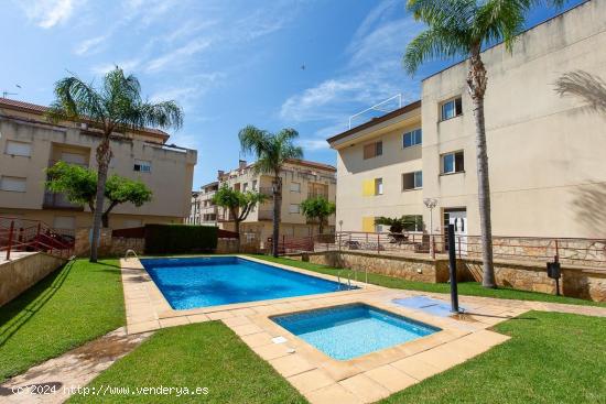  Planta baja con patio y piscina - TARRAGONA 