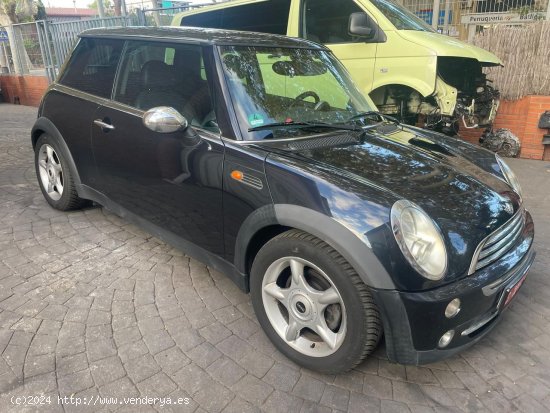 MINI Cooper 115CV - Cornellà