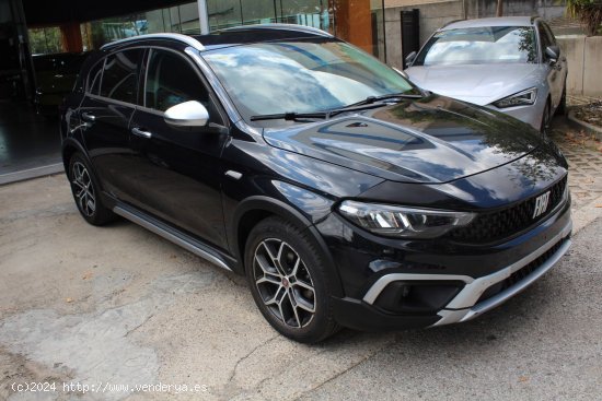 Fiat Tipo Cross 1.0 73kW (100CV) - Madrid