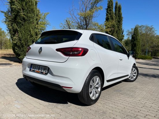 Renault Clio Business Sce 67cv. *IVA deducible* *26.000 km* *Nacional* *194€/mes* - Madrid