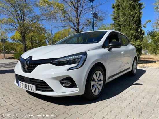 Renault Clio Business Sce 67cv. *IVA deducible* *26.000 km* *Nacional* *194€/mes* - Madrid