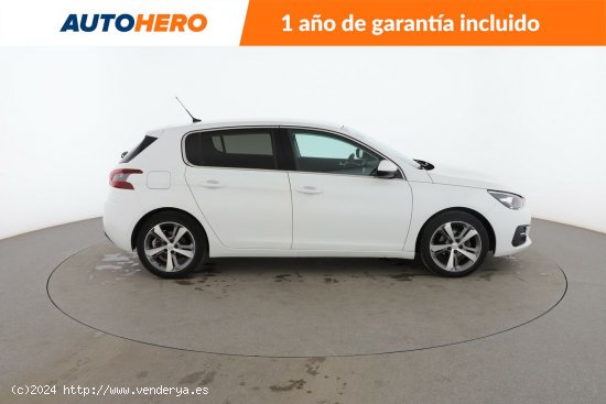 Peugeot 308 1.2 PureTech Allure - 