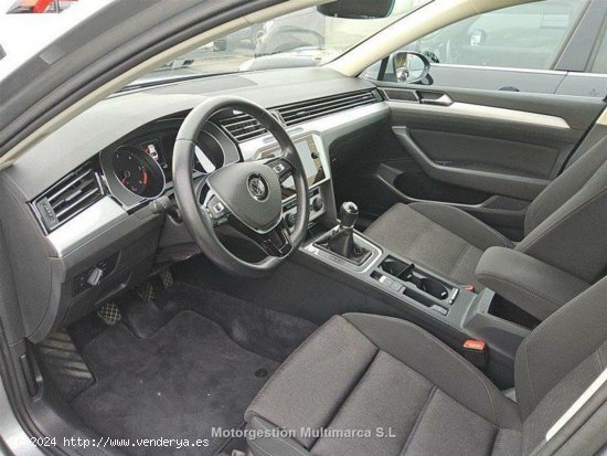 Volkswagen Passat Advance 2.0 TDI 110kW (150CV) - Barcelona