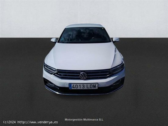 Volkswagen Passat R-Line 2.0 TDI 110kW (150CV) - Barcelona