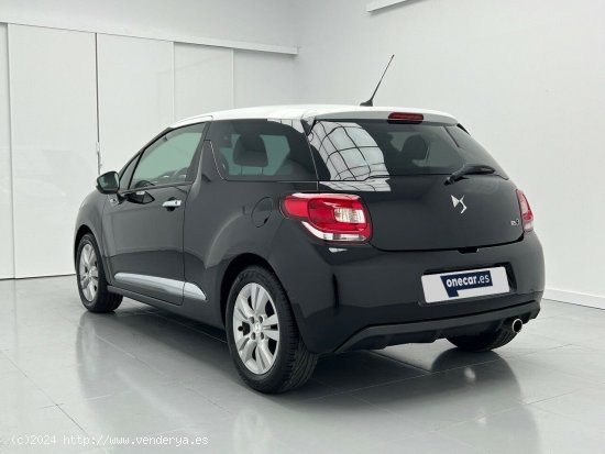 DS Automobiles DS 3 1.2 PURETECH DESIRE 82CV 3P - Malaga