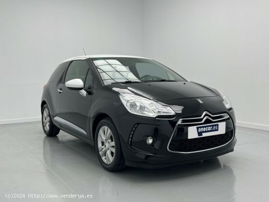 DS Automobiles DS 3 1.2 PURETECH DESIRE 82CV 3P - Malaga