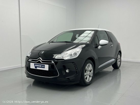 DS Automobiles DS 3 1.2 PURETECH DESIRE 82CV 3P - Malaga