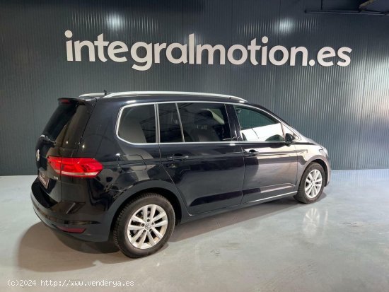 Volkswagen Touran Advance 1.6 TDI BMT DSG - 