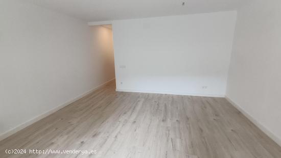 !! PISO EN SITGES - ZONA POBLE SEC !! - BARCELONA