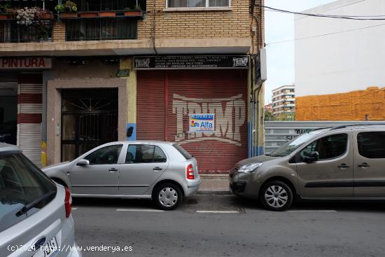 Local comercial muy amplio situado en la Calle Cardenal Benlloch. - VALENCIA