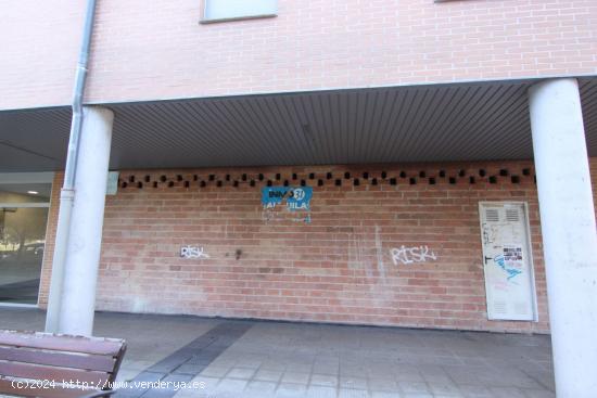 Ekiser vende  local comercial en Buztintxuri, Pamplona - NAVARRA