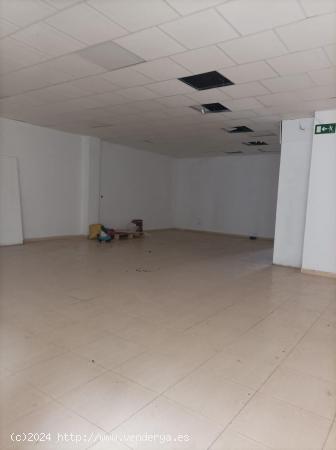 ¡Gran oportunidad! Local comercial de 200 m² en venta en excelente ubicación - BARCELONA