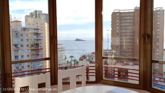 Reformado apartamento con vistas al mar ubicado a un paso de playa Levante. - ALICANTE