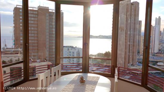 Reformado apartamento con vistas al mar ubicado a un paso de playa Levante. - ALICANTE