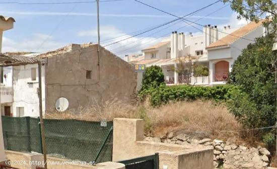 CASA EN RUINAS CON TERRENO EN ALTEA - ALICANTE