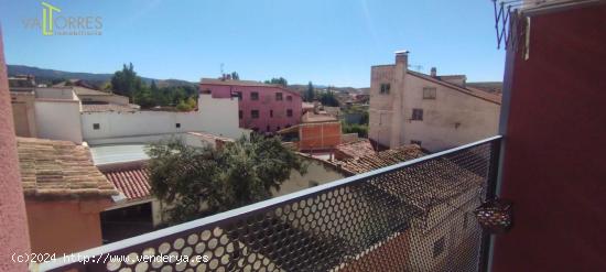 En barrio de Castralvo vivienda 3 dormitorios y plaza de garaje - TERUEL