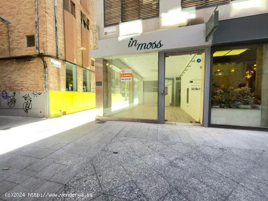  ¡Se Alquila Local Comercial de 50 m² junto a la Plaza del Romea! - MURCIA 