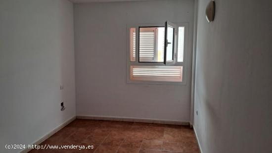 Piso con garage y trastero en la Atalaya de Guía - LAS PALMAS