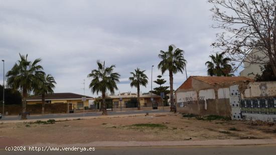 PARCELA  PARA APARTAMENTOS EN LOS ALCÁZARES - MURCIA