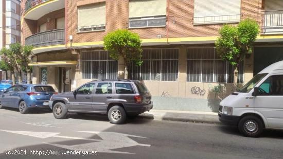 SE VENDE LOCAL EN AVENIDA DE LOS ANDES - LEON