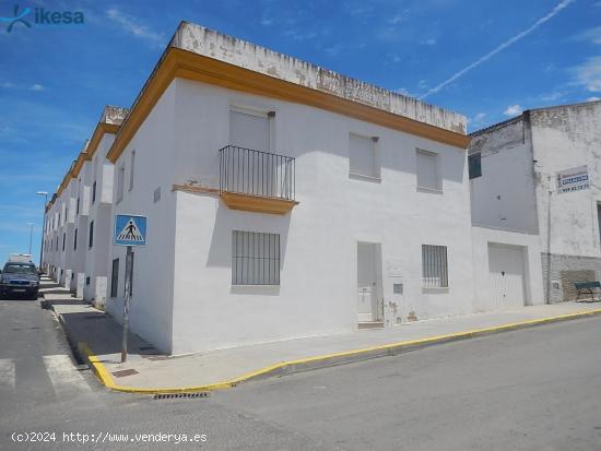  VENTA DE CASA ADOSADA EN VILLALBA DEL ALCOR - HUELVA 