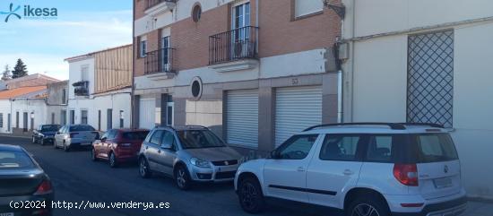 Venta de Local Comercial en Monesterio - Badajoz - BADAJOZ