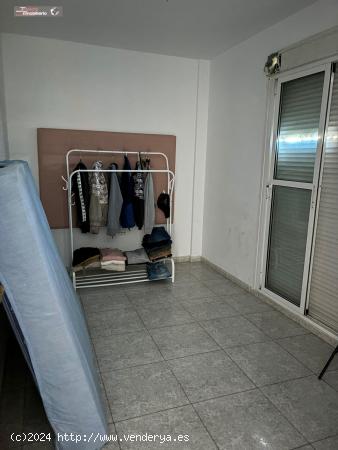 TRIPLEX EN ESQUINA, HUERCAL DE ALMERIA - ALMERIA