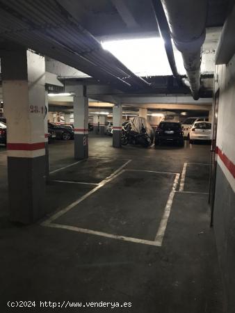 PLAZA DE PARKING EN LA CALLE CALABRIA TOCANDO LA AVENIDA PARALELO - BARCELONA