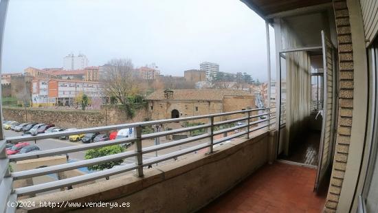 PISO CON ASCENSOR EN AVENIDA DE LA SALLE - CACERES