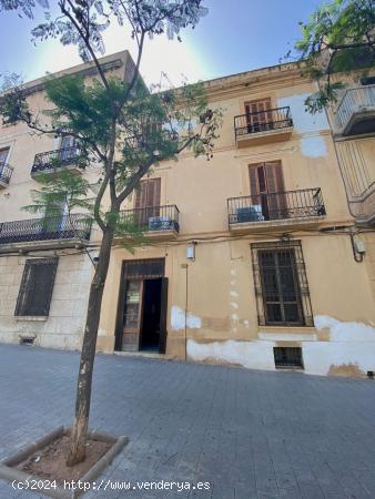  Espectacular casa del siglo XIX, con jardín interior de 80m2. - TARRAGONA 