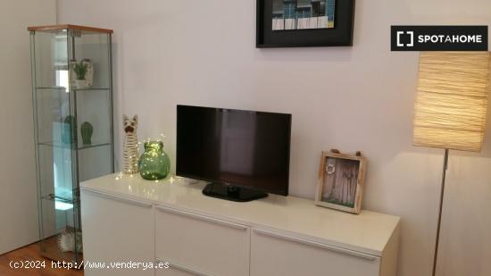 Apartamento entero de 2 dormitorios en Barcelona. - BARCELONA