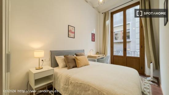 Elegante habitación en apartamento de 6 dormitorios en Barri Gotic, Barcelona - BARCELONA