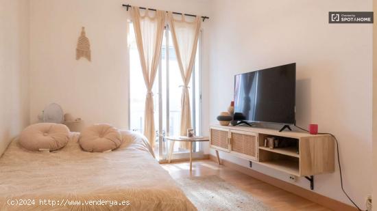  Apartamento de 2 dormitorios en alquiler en Madrid - MADRID 