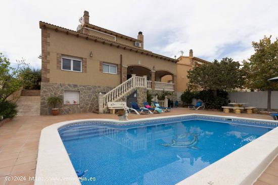  Preciosa casa con Piscina y licencia turística - TARRAGONA 