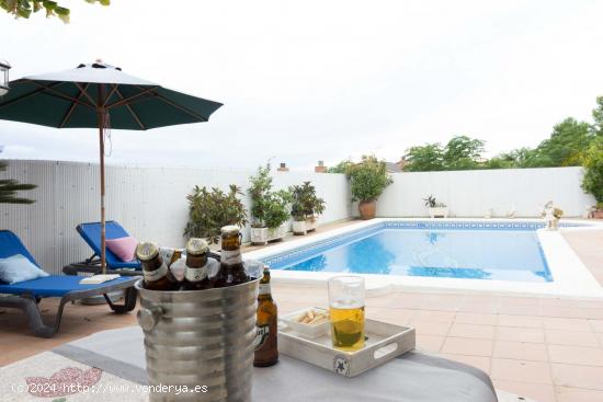 Preciosa casa con Piscina y licencia turística - TARRAGONA