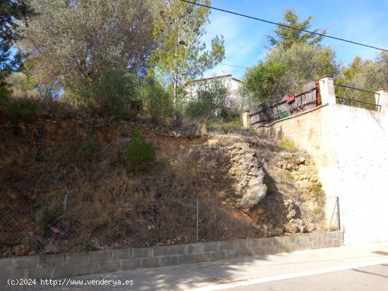  TERRENO URBANO EN TORRELLES DE FOIX - BARCELONA 