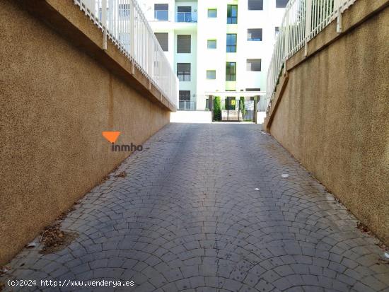 PLAZA DE GARAJE EN LAS LOMAS DE CABO ROIG - ALICANTE