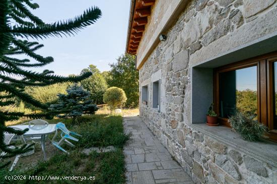 Precioso Chalet Rural de 270 m2 en pleno corazón de la Ribeira Sacra - LUGO