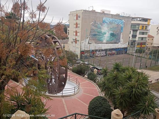  SE ALQUILA LOCAL 200 m2PARA RESTAURANTE EN PETRER CON SALIDA DE HUMOS CON VISTAS A PARQUE - ALICANTE 