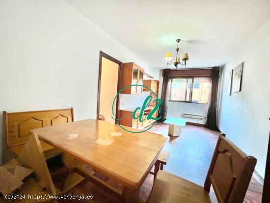 APARTAMENTO A ACTUALIZAR A 10 MIN CAMINANDO DE SAN LÁZARO. REF 1223 - ORENSE