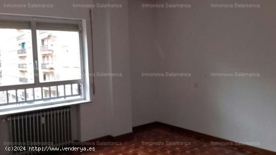 Salamanca (Centro-Avda Mirat); 4d, 2wc, SS.CC. 1100 € - Salamanca