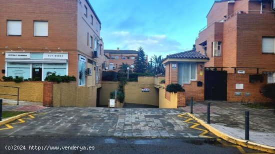 2 amplias plazas de garaje doble en urbanización Jardines de Santa Eufemia!!!