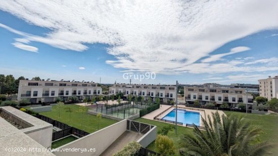 ¡Casa Adosada de Ensueño en el Parc de l Aigua!