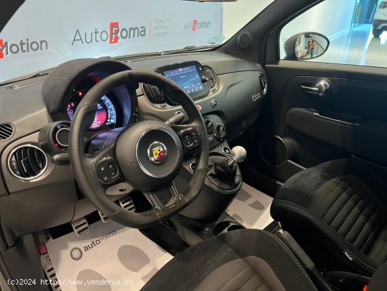 Abarth 695 180cv SOLO 23.000km  MOD. 2023 - Sant Cugat del Vallès