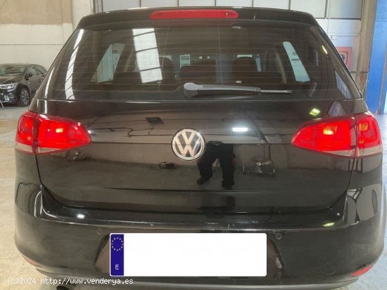 Volkswagen Golf 1.2 TSI 105CV CONFORTLINE BLUEMOTION AUTOMATICO-SENSORES DELANTEROS Y TRASEROS - Mat