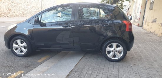 Toyota Yaris 1.3 SOL 5P - Barcelona