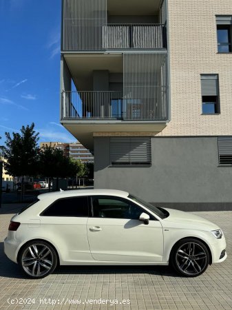 Audi A3 1.6 TDI S-LINE - Cornellà