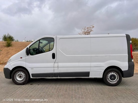 Opel Vivaro 2.5 CDTI Kasten L2H1 2,9t - Madrid