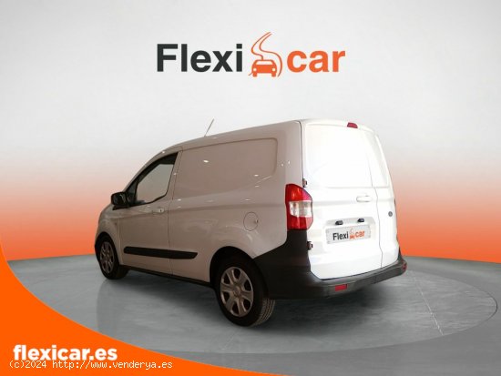 Ford Transit Courier Kombi 1.5 TDCi 75cv Ambiente - Córdoba